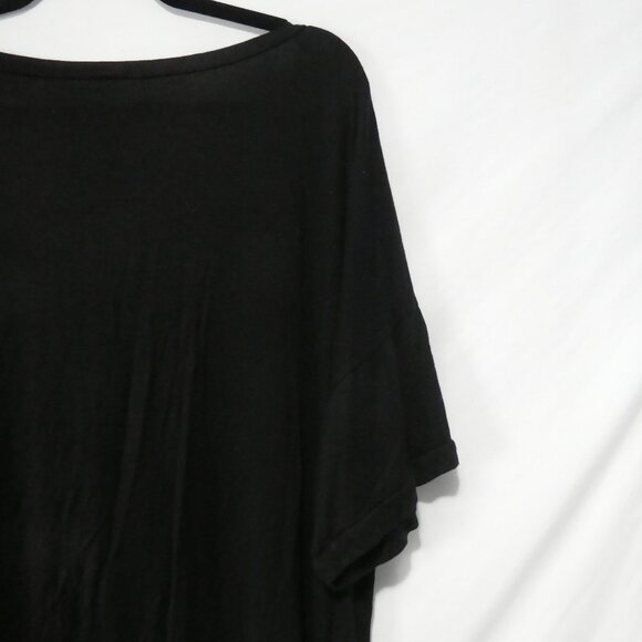 Unbranded | P2P 24 inches | Black U-Neck Top With Sequined Pocket - Picture 11 of 13